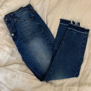 High-Rise Skinny Jeans with Frayed Bottom